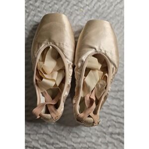 Nikolay Streampointe Pointe Shoes: Sz 5XXX M, Hard Shank Pre-owned See Pixs